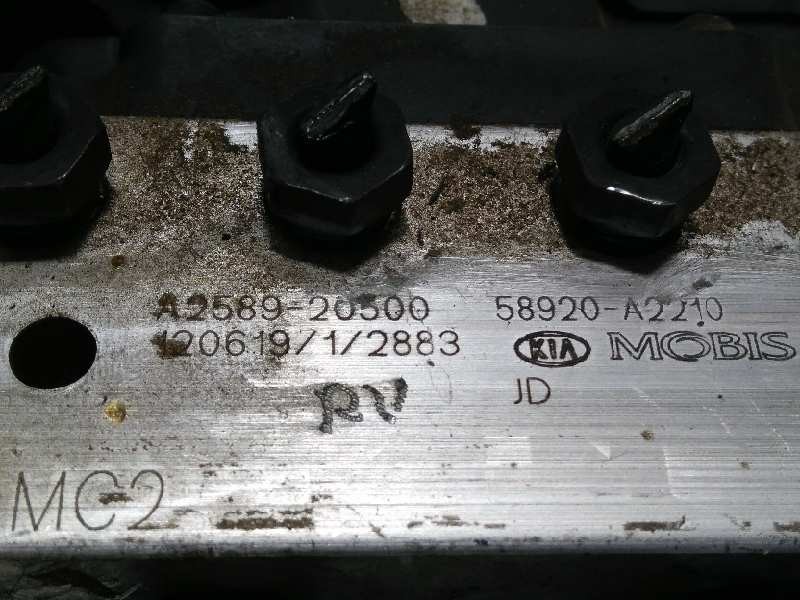 Recambio de abs para kia cee´d drive referencia OEM IAM 58920A2210  A258920500