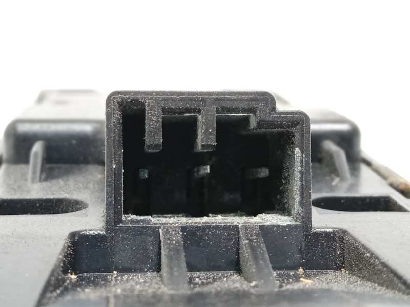 Recambio de mando elevalunas delantero izquierdo para land rover discovery sport 2.0 td4 cat referencia OEM IAM LR109008  FK7214