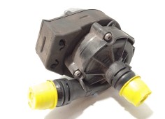 Recambio de bomba agua para peugeot 308 1.6 allure hybrid referencia OEM IAM 9823813480  0392024018 2