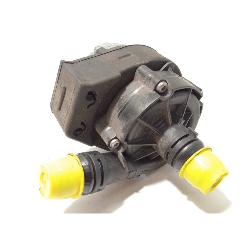 Recambio de bomba agua para peugeot 308 1.6 allure hybrid referencia OEM IAM 9823813480  0392024018