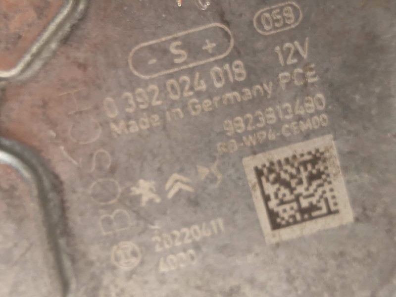 Recambio de bomba agua para peugeot 308 1.6 allure hybrid referencia OEM IAM 9823813480  0392024018