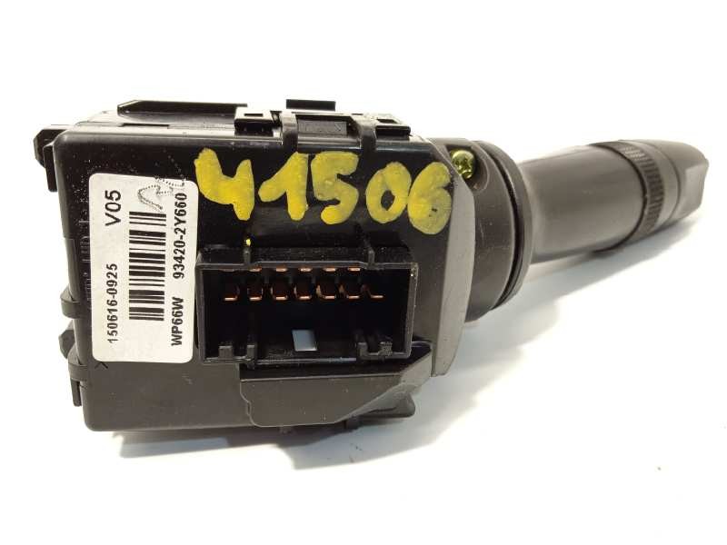 Recambio de mando limpia para hyundai i40 cw tecno blue referencia OEM IAM 934202Y660  