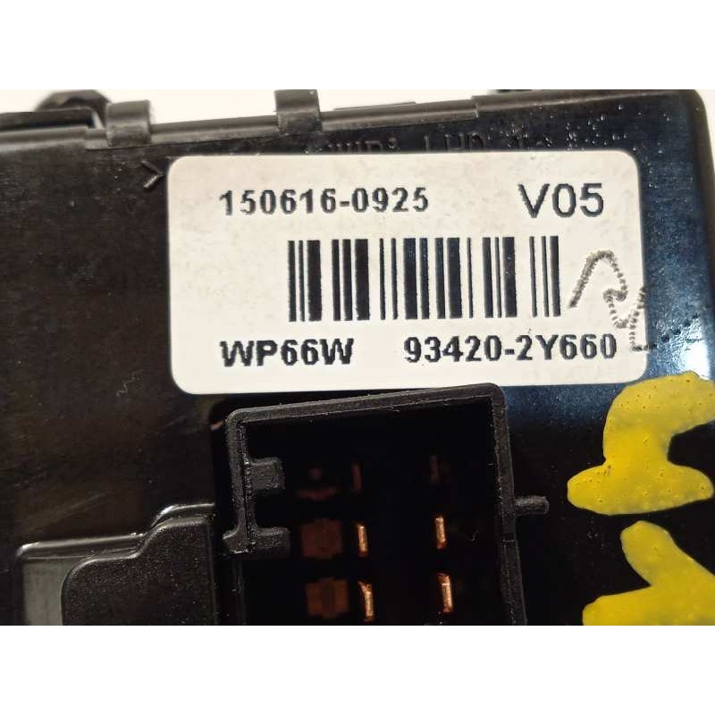 Recambio de mando limpia para hyundai i40 cw tecno blue referencia OEM IAM 934202Y660  