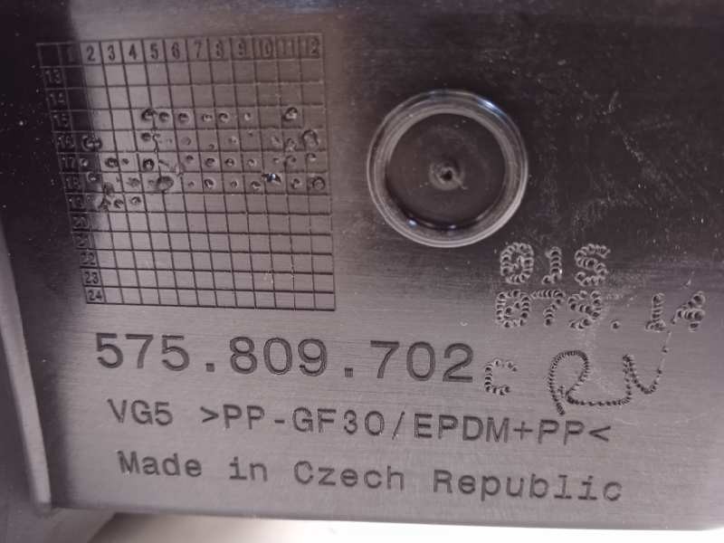 Recambio de tapa exterior combustible para seat ateca (kh7) style referencia OEM IAM 575809702C  