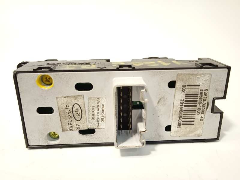 Recambio de mando elevalunas delantero izquierdo para hyundai i40 cw tecno blue referencia OEM IAM 935703Z0004X  