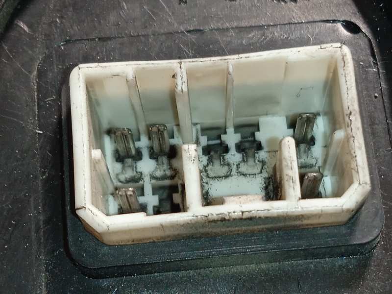 Recambio de retrovisor izquierdo para kia sorento 2.5 crdi ex referencia OEM IAM 876013E300XX  