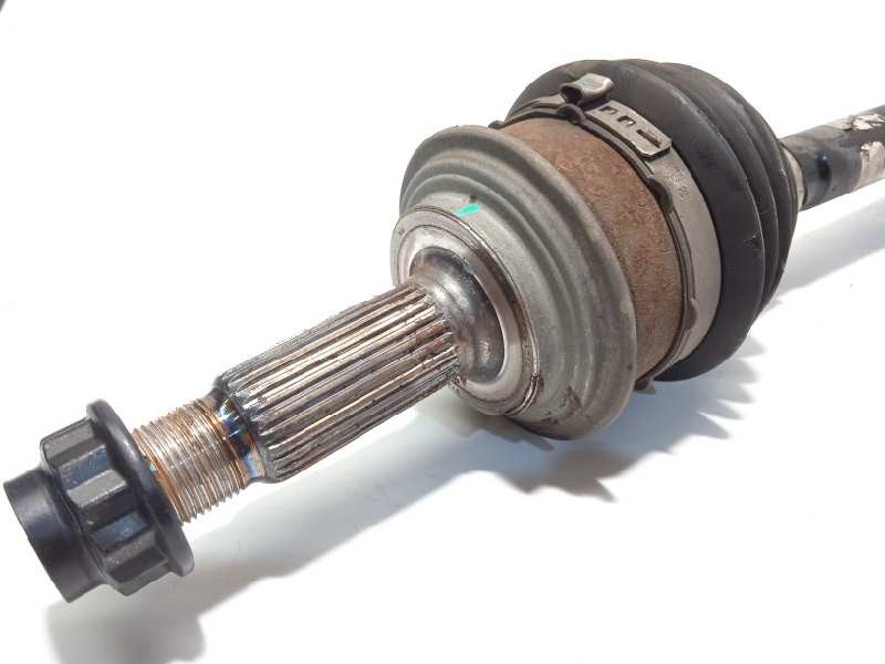 Recambio de transmision delantera derecha para toyota yaris hybrid active referencia OEM IAM 434100D660  