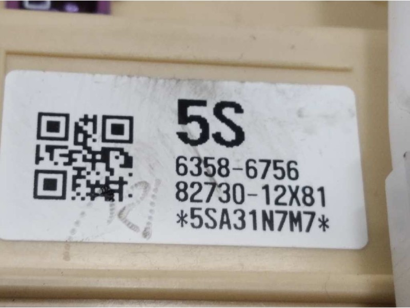 Recambio de caja reles / fusibles para toyota auris 1.8 16v (híbrido) referencia OEM IAM 8273012X81  