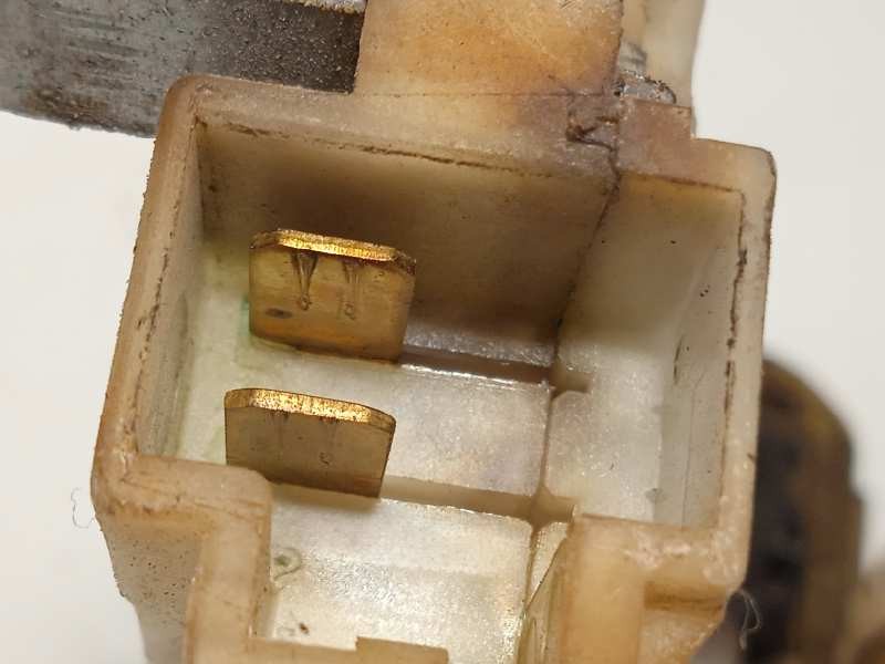 Recambio de cerradura puerta trasera izquierda para nissan terrano/terrano.ii (r20) 2.7 turbodiesel referencia OEM IAM 8255350J0