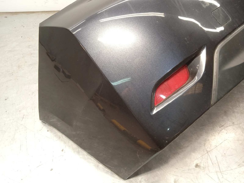 Recambio de paragolpes trasero para subaru impreza g13 1.6 cat referencia OEM IAM 57704FJ030  