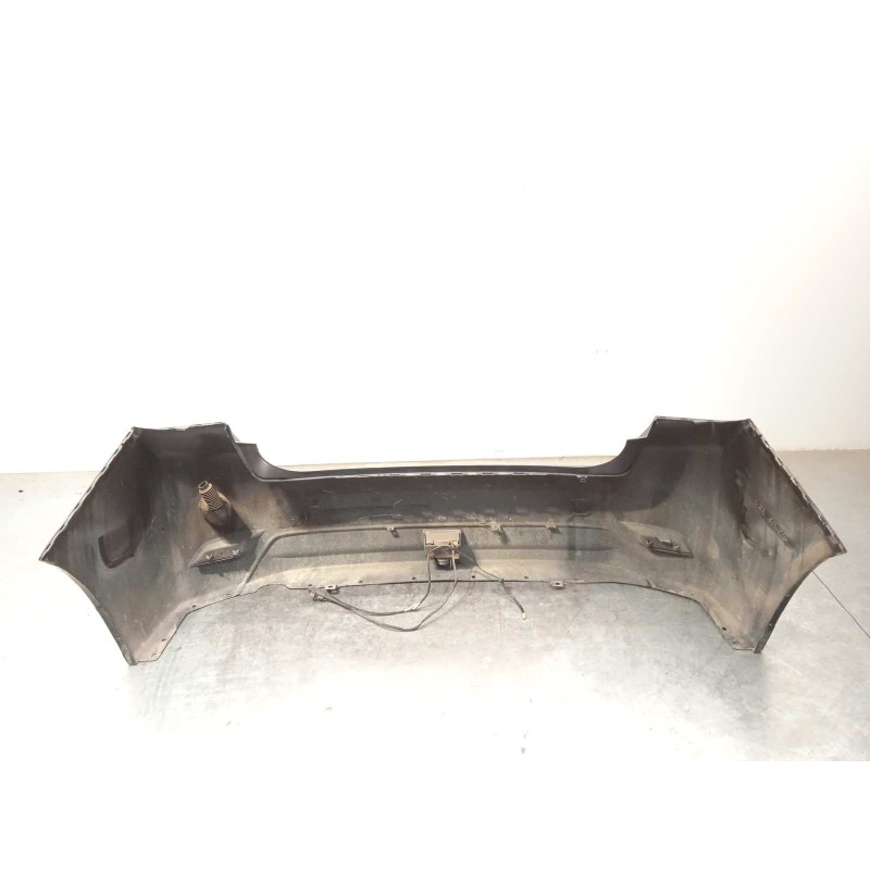 Recambio de paragolpes trasero para subaru impreza g13 1.6 cat referencia OEM IAM 57704FJ030  