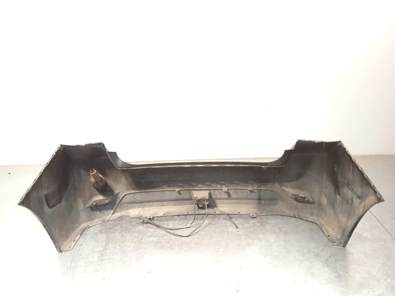 Recambio de paragolpes trasero para subaru impreza g13 1.6 cat referencia OEM IAM 57704FJ030  
