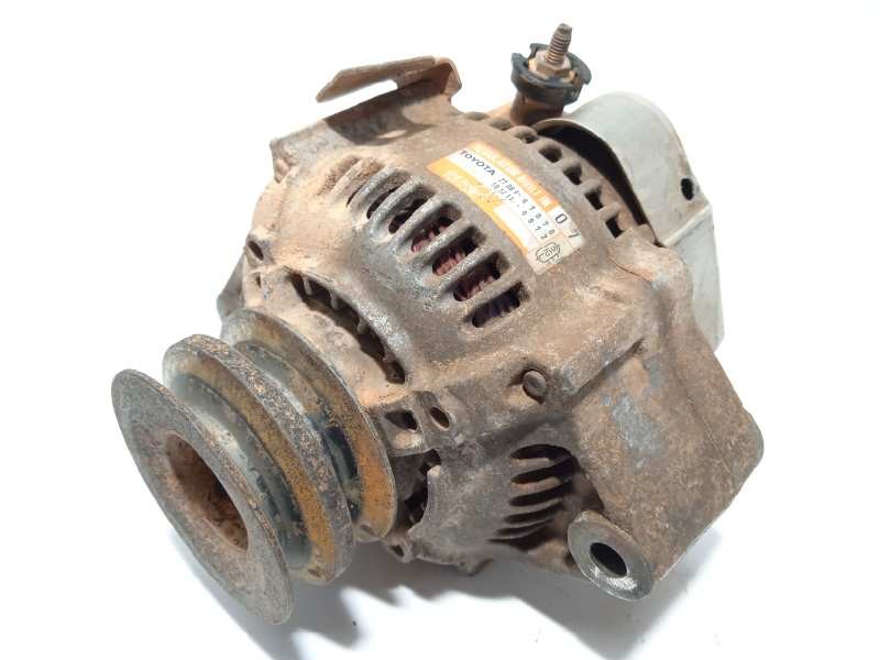 Recambio de alternador para toyota land cruiser (j9) 3.0 turbodiesel referencia OEM IAM 2706067070  1012110972