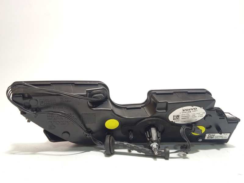 Recambio de piloto trasero izquierdo interior para volvo c40 recharge referencia OEM IAM 51021438 25085201L 01556201