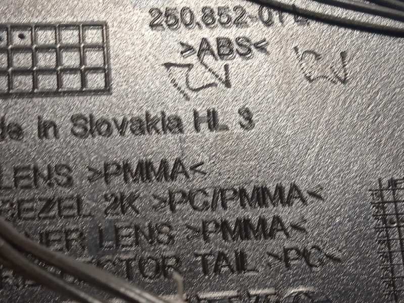 Recambio de piloto trasero izquierdo interior para volvo c40 recharge referencia OEM IAM 51021438 25085201L 01556201