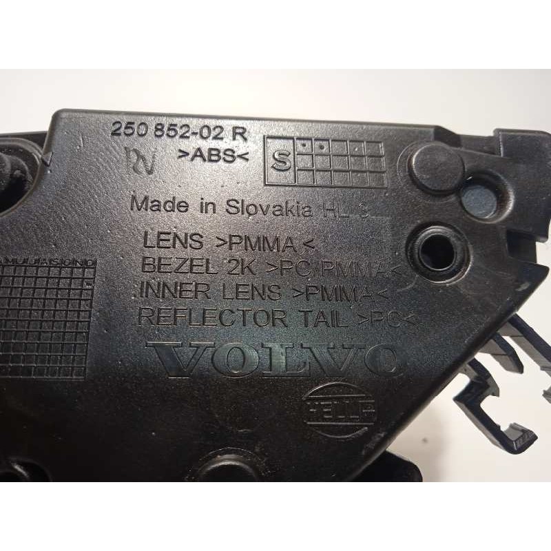 Recambio de piloto trasero derecho interior para volvo c40 recharge referencia OEM IAM 01556202  25085202R