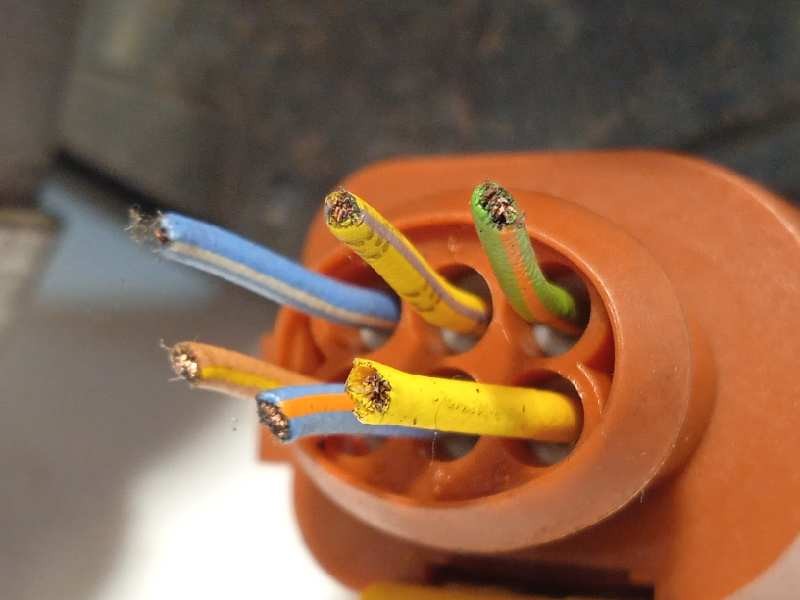 Recambio de caja mariposa para ford b-max titanium referencia OEM IAM CM5G9F991FB  2168321