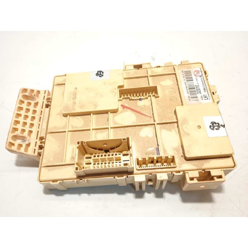 Recambio de caja reles / fusibles para hyundai i40 style referencia OEM IAM 919553Z010  