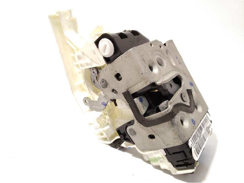 Recambio de cerradura puerta trasera izquierda para jeep compass ii longitude 4x2 referencia OEM IAM P04589915AE  4589915AE