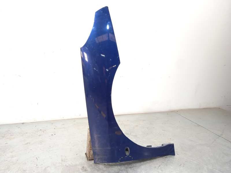 Recambio de aleta delantera derecha para peugeot 407 st sport pack referencia OEM IAM 7841Q9  