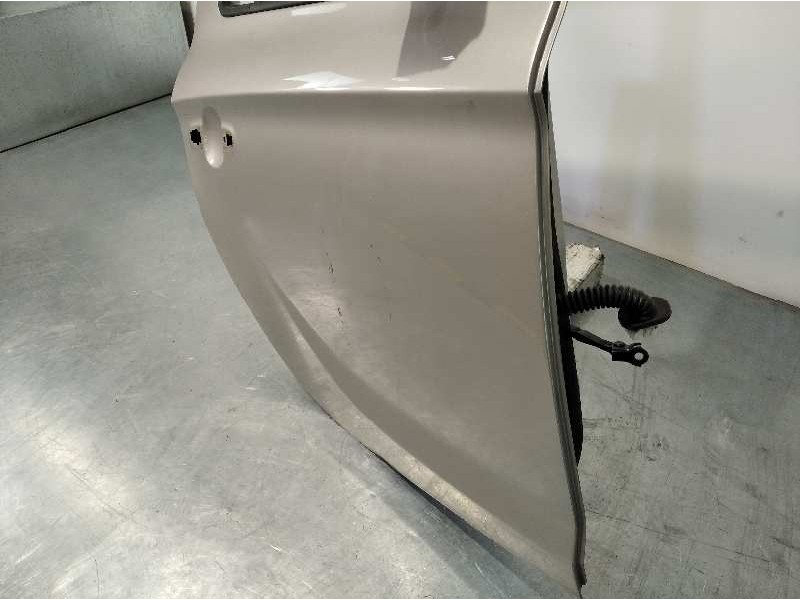 Recambio de puerta trasera derecha para hyundai i20 1.4 crdi cat referencia OEM IAM 770044P000  