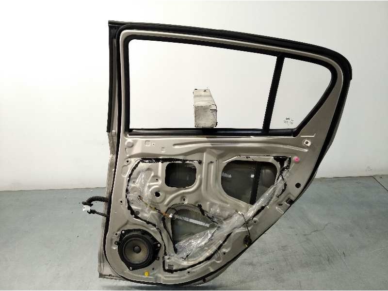 Recambio de puerta trasera derecha para hyundai i20 1.4 crdi cat referencia OEM IAM 770044P000  
