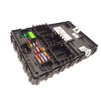 CAJA RELES / FUSIBLES HU5T15604ECS 2314707 F005V02887