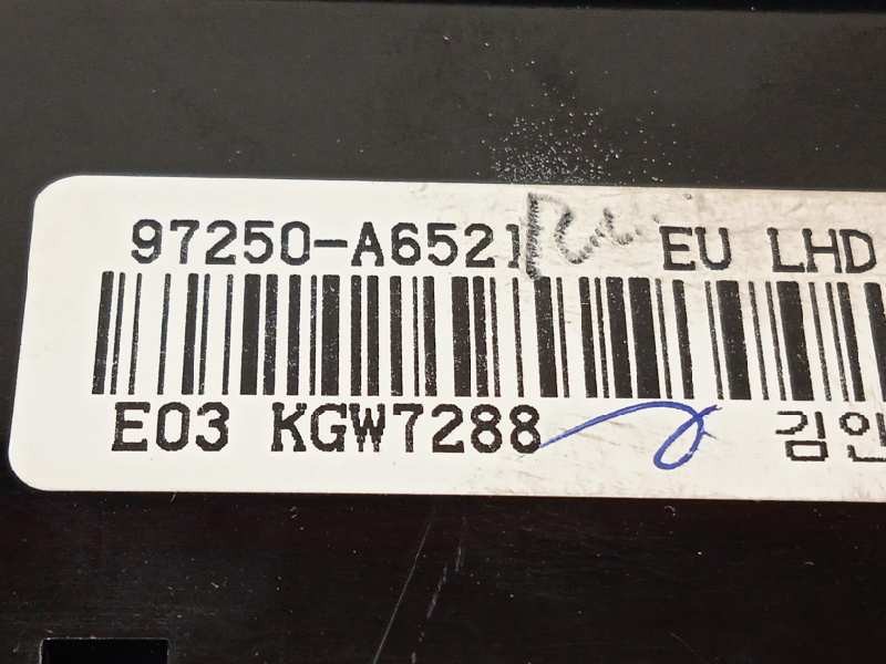 Recambio de mando climatizador para hyundai i30 cw 1.6 crdi cat referencia OEM IAM 97250A6521  97250A6521GU