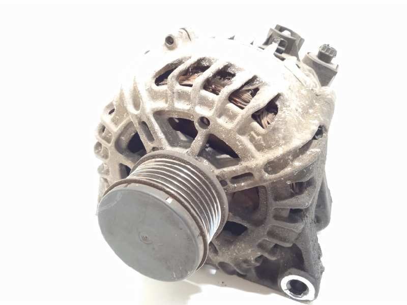 Recambio de alternador para ford fiesta (cb1) trend referencia OEM IAM 8V2110300AB 209121727 TG12C038