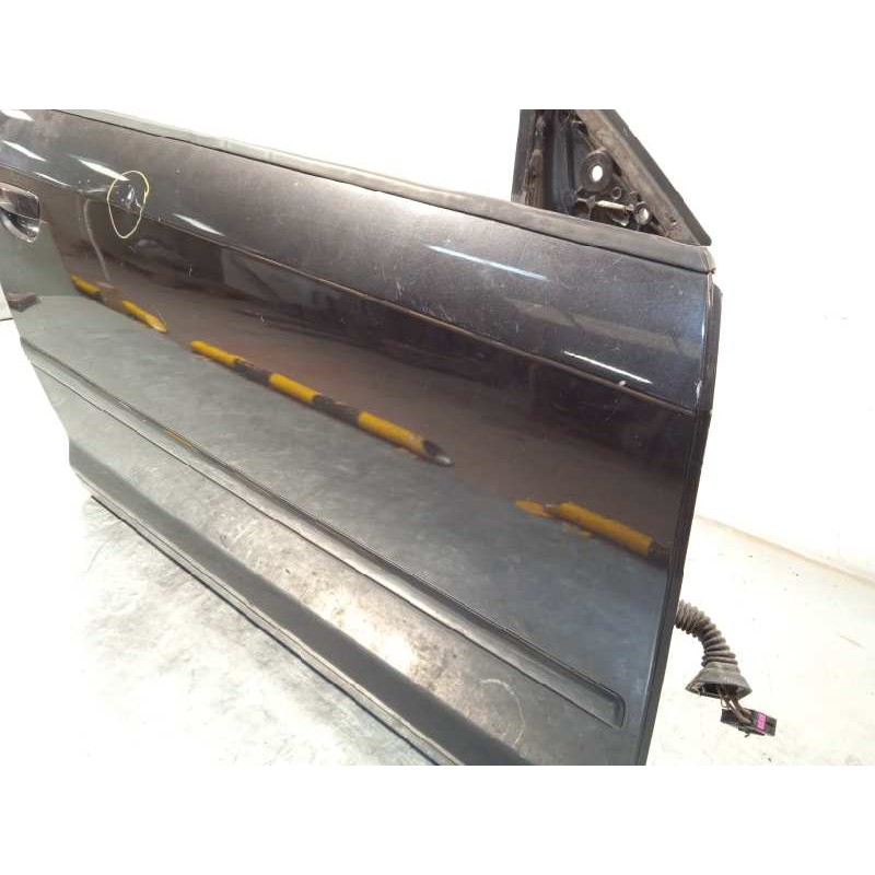 Recambio de puerta delantera derecha para audi a3 (8p) 2.0 tdi ambiente referencia OEM IAM 8P3831052D  