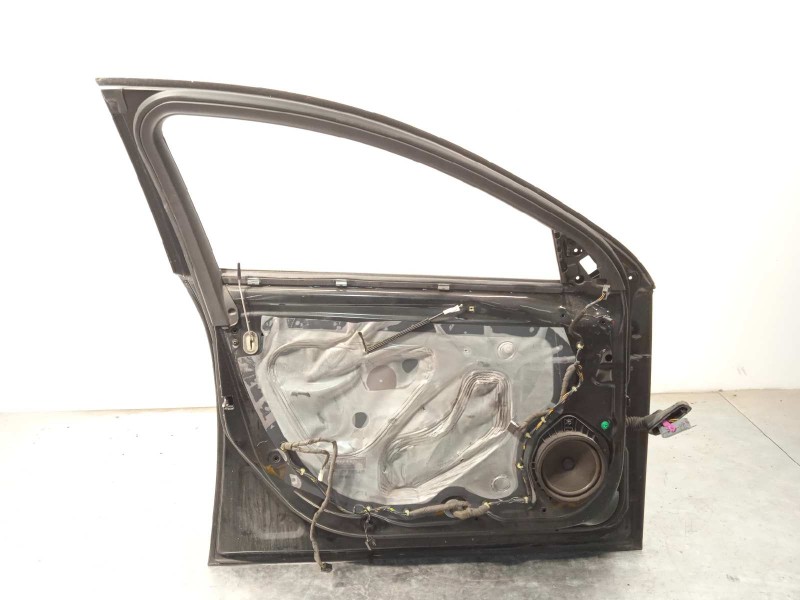 Recambio de puerta delantera izquierda para opel insignia berlina 2.0 cdti cat referencia OEM IAM 39062233  20985682