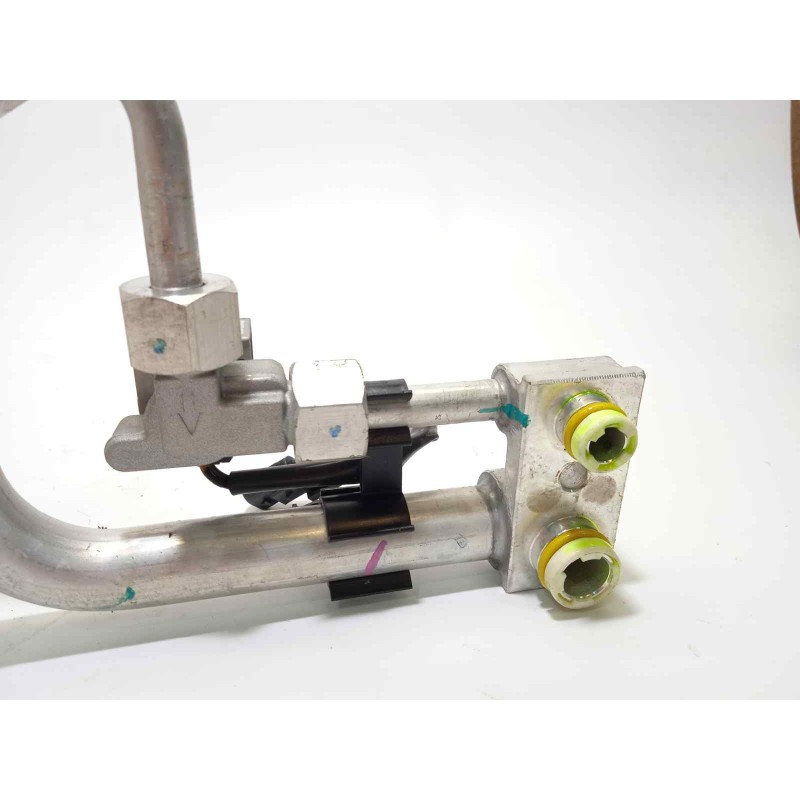 Recambio de tubos aire acondicionado para lynk&co lynk & co 01 1.5 phev referencia OEM IAM 8888948346  