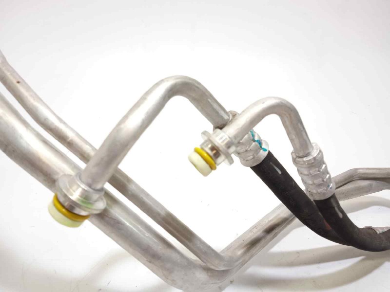 Recambio de tubos aire acondicionado para lynk&co lynk & co 01 1.5 phev referencia OEM IAM 8888948346  