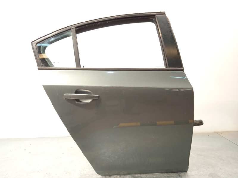 Recambio de puerta trasera derecha para chevrolet cruze ls referencia OEM IAM 95987764  
