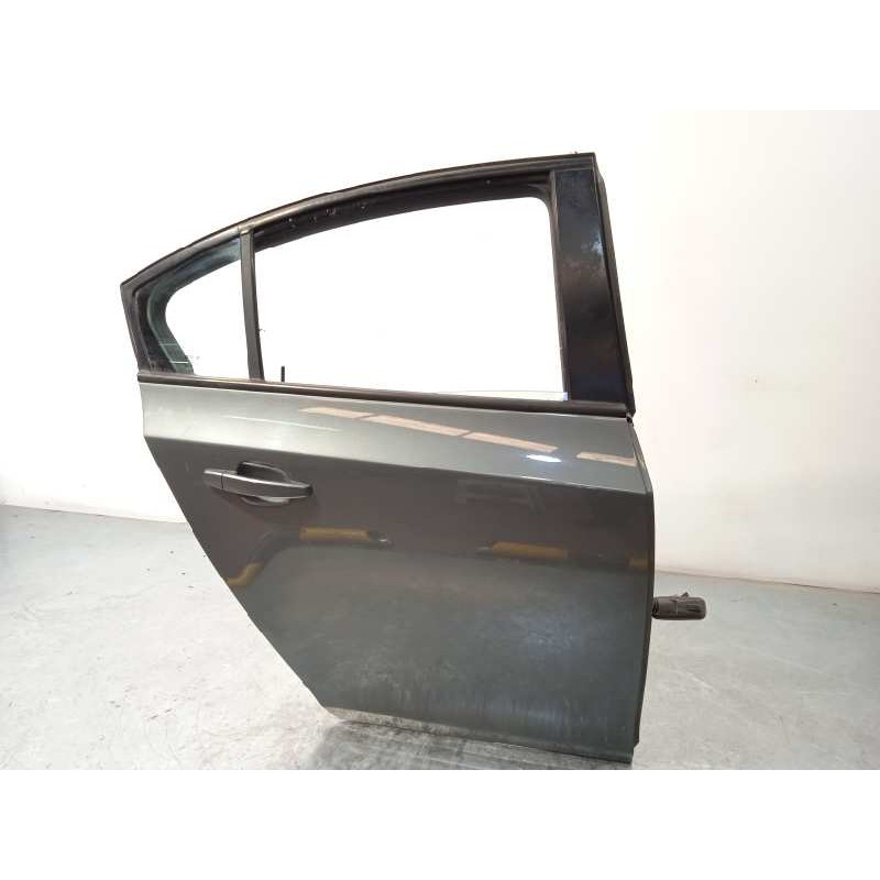 Recambio de puerta trasera derecha para chevrolet cruze ls referencia OEM IAM 95987764  