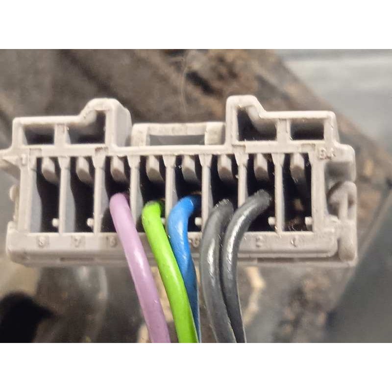 Recambio de retrovisor derecho para nissan primera berlina (p12) acenta referencia OEM IAM 96301AU472  