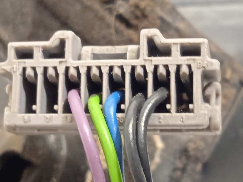 Recambio de retrovisor derecho para nissan primera berlina (p12) acenta referencia OEM IAM 96301AU472  