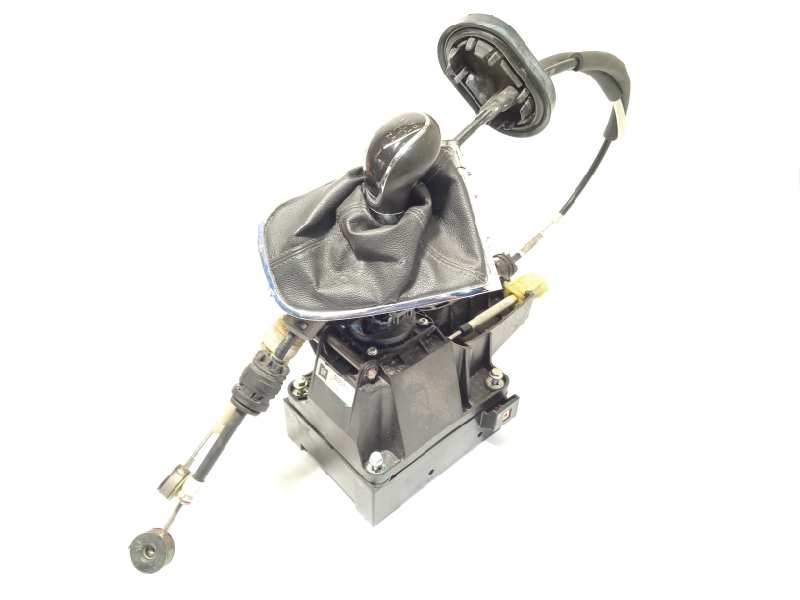 Recambio de palanca cambio para opel astra j sports tourer cosmo referencia OEM IAM 55563829  