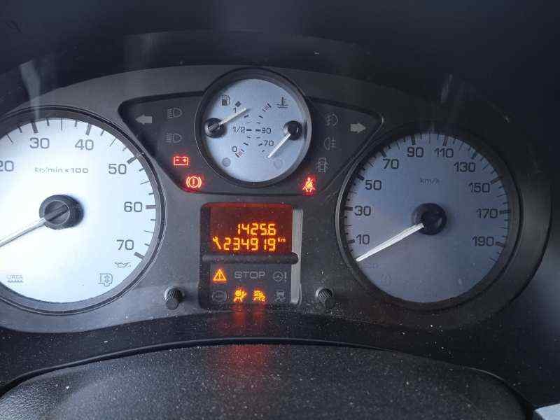 Recambio de cuadro instrumentos para citroën berlingo station wagon seduction referencia OEM IAM 9801641480  