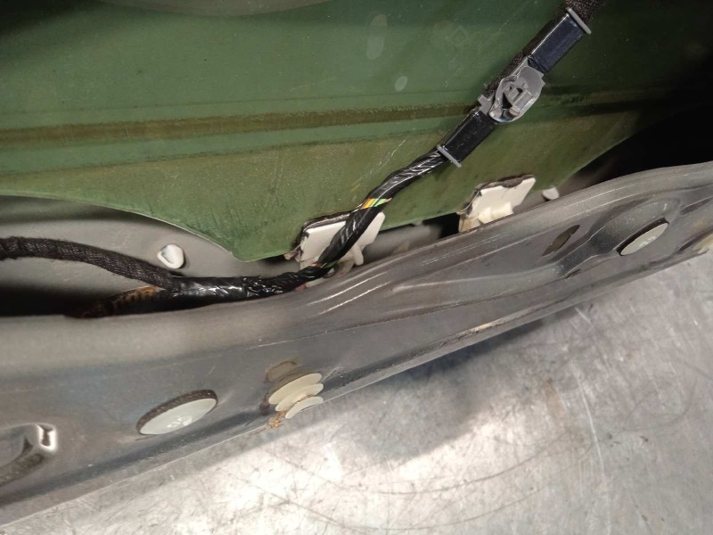 Recambio de puerta delantera izquierda para mazda cx-5 2.2 turbodiesel cat referencia OEM IAM KDY35902XC  