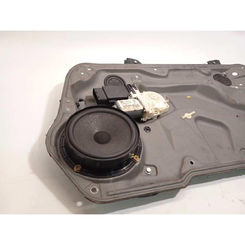 Recambio de elevalunas delantero derecho para volkswagen golf iv berlina (1j1) básico referencia OEM IAM 1J4837462D  1J4959802D