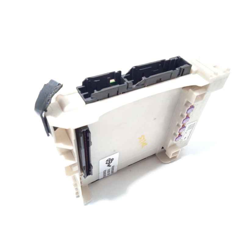 Recambio de caja reles / fusibles para lexus es 300h referencia OEM IAM 8273033Q30  