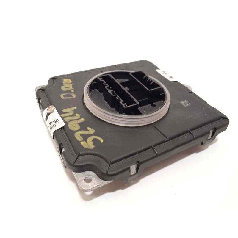 Recambio de centralita led derecha para lynk&co lynk & co 01 1.5 phev referencia OEM IAM 889631744  