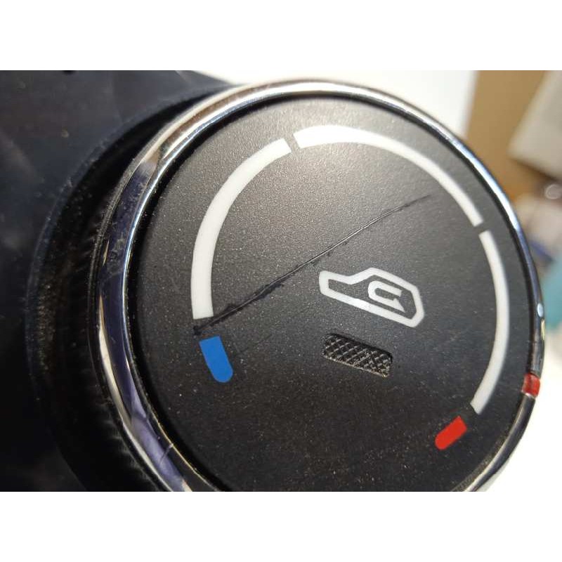 Recambio de mando climatizador para ssangyong korando 2.0 td cat referencia OEM IAM 6871034001  