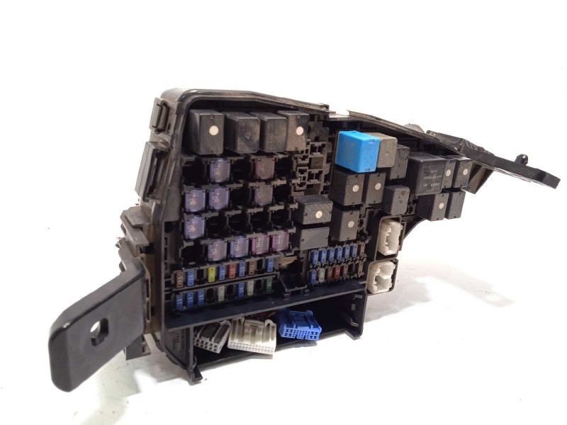 Recambio de caja reles / fusibles para mazda cx-5 2.2 turbodiesel cat referencia OEM IAM KD4566760A  KD4766767