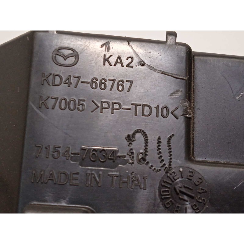 Recambio de caja reles / fusibles para mazda cx-5 2.2 turbodiesel cat referencia OEM IAM KD4566760A  KD4766767