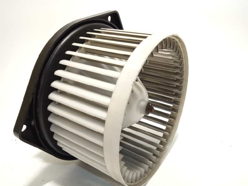 Recambio de motor calefaccion para ssangyong korando 2.0 td cat referencia OEM IAM F00S3B2401  6811734000