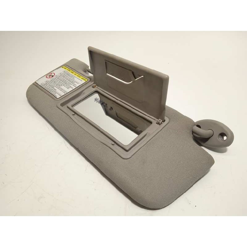 Recambio de parasol derecho para ssangyong korando 2.0 td cat referencia OEM IAM 7612034111ACE  