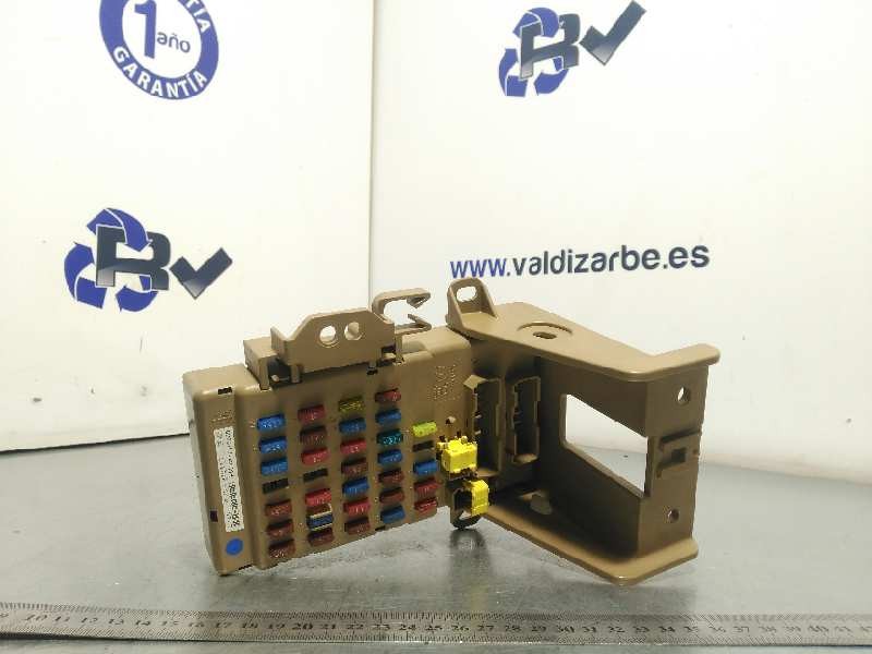 Recambio de caja reles / fusibles para subaru forester s12 2.0 diesel cat referencia OEM IAM 82201FJ110  