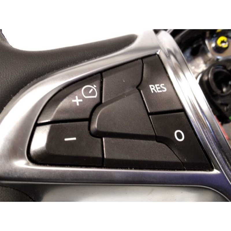 Recambio de volante para dacia duster ii referencia OEM IAM 484007487R  2018886Z67